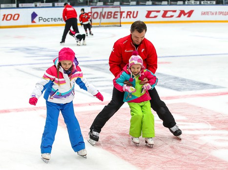 Катания «Авангарда» с семьями