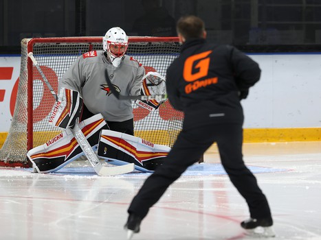 Раскатка «Авангарда» перед матчем в Нижнем Новгороде
