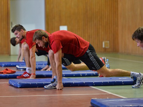 Акробатическая тренировка "Авангарда"