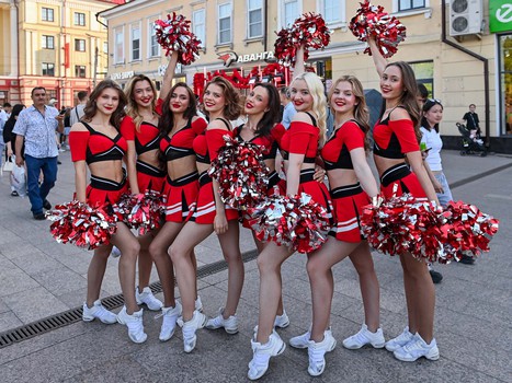 Первая вечеринка Буэнос Летос: Луи Робитайл