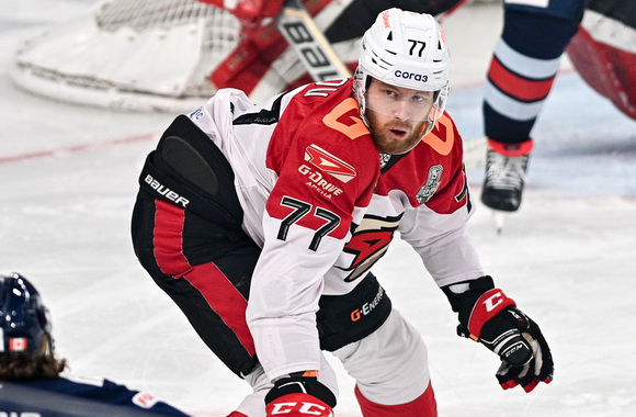 Антон Белов вышел на восьмое место по количеству матчей в плей-офф КХЛ
