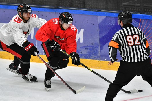 Двусторонний матч «Авангарда»