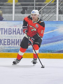 Ветераны «Авангарда» - сборная Ночной хоккейной лиги 8:4