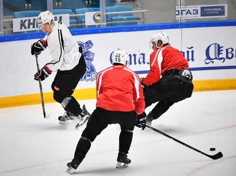 Раскатка "Авангарда" перед выездным матчем с "Барысом"