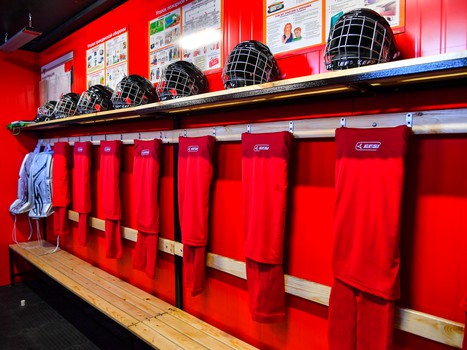 В Омске открыли площадки для занятий хоккеем