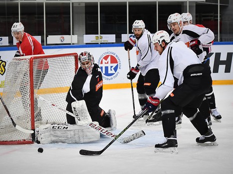 Тренировка "Авангарда" во Владивостоке перед матчем с "Адмиралом"