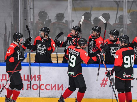 Четвёртый игровой день финала Первенства ЮХЛ в Омске