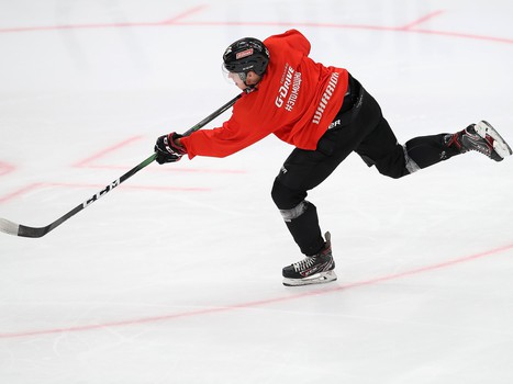 «Авангард» продолжает тренировки