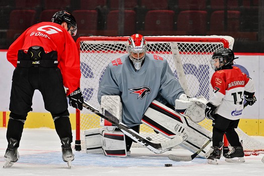Тренировка воспитанников Хоккейной Академии «Авангард» 2019 года рождения на G-Drive Арене