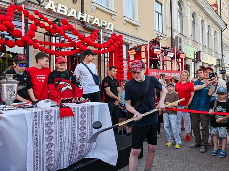 Первая вечеринка Буэнос Летос: Луи Робитайл