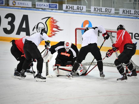 Раскатка "Авангарда" перед первым матчем в 2017 году