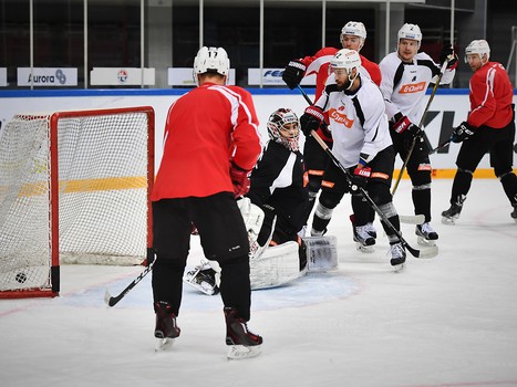 Тренировка "Авангарда" во Владивостоке перед матчем с "Адмиралом"