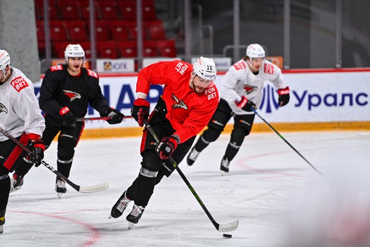 Раскатка «Авангарда» перед матчем в Челябинске