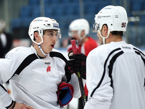 Тренировка "Авангарда" перед выездом в Астану