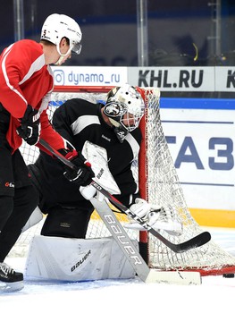 Раскатка "Авангарда" перед выездным матчем с "Динамо" Мск