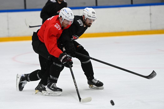 Тренировка «Авангарда» в Хоккейной Академии