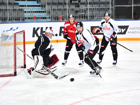 Раскатка "Авангарда" перед игрой со "Слованом"