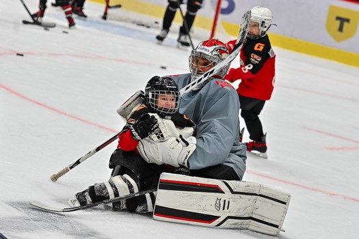 Тренировка воспитанников Хоккейной Академии «Авангард» 2019 года рождения на G-Drive Арене
