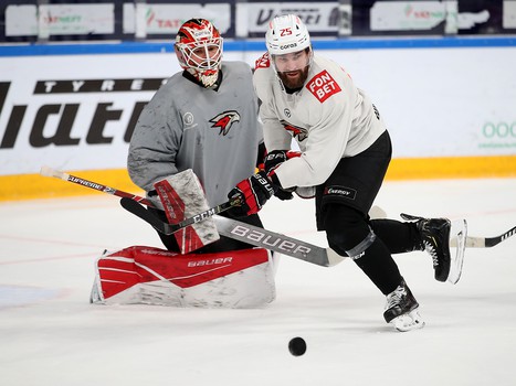 Тренировка «Авангарда» перед пятым матчем серии с «Ак Барсом»