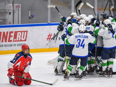 Четвертьфиналы Первенства ЮХЛ в Омске