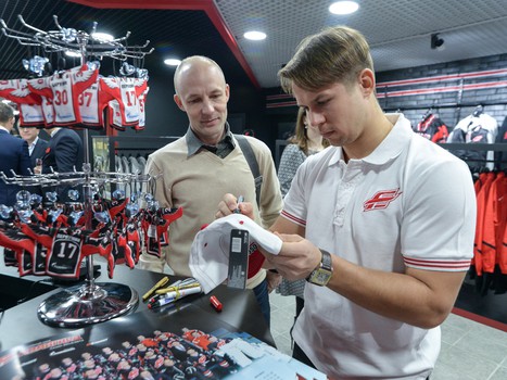 Открытие фан-магазина ХК "Авангард" в "Арене Омск"