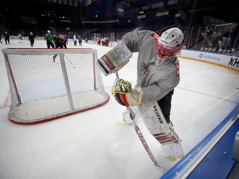 Тренировка «Авангарда» перед четвёртым матчем серии с «Металлургом»