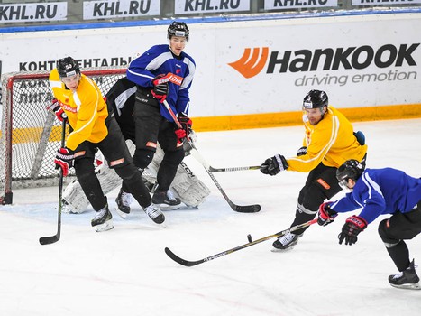 Раскатка "Авангарда" перед матчем с "Нефтехимиком"