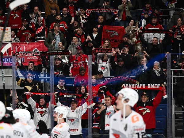 Третьи победы «Локомотива» и «Авангарда», юбилейный день Окулова, серия Исаева