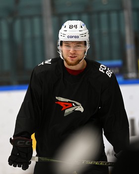 Тренировка «Авангарда» перед матчем в Санкт-Петербурге