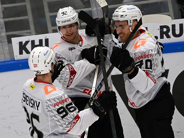 Угнать за 40 секунд. «Авангард» побеждает «Барыс»