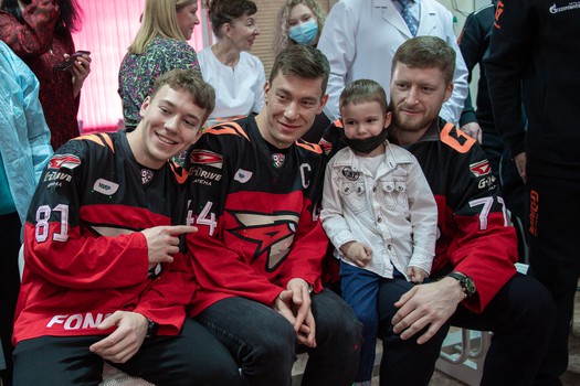 «Авангард» в гостях у гематологического отделения ОДКБ