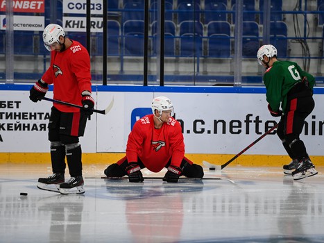 Тренировка «Авангарда» перед матчем в Нижнекамске