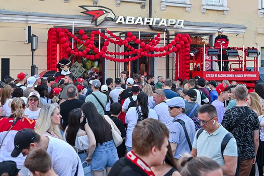 Первая вечеринка Буэнос Летос: Луи Робитайл