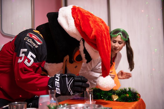 «Авангард» в гостях у болельщиков из гематологического отделения ОДКБ