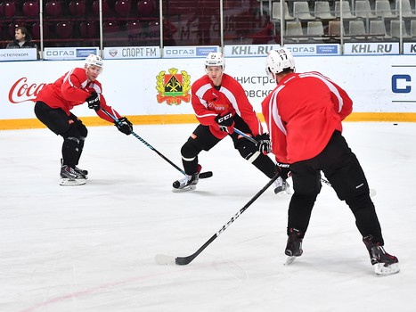 Раскатка "Авангарда" перед выездным матчем с "Металлургом" Нк