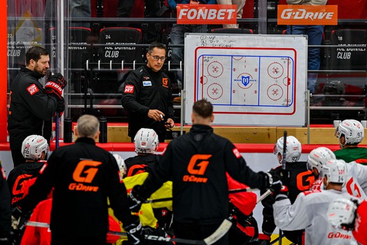 Первая тренировка Ги Буше и Дэйва Барра в «Авангарде»