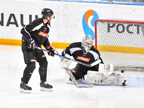 Открытая тренировка "Авангарда" для СМИ