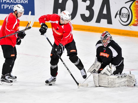 Тренировка "Авангарда" перед вылетом в Китай