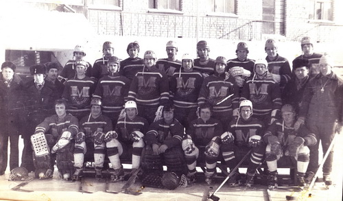 Металлист харьков футбольный клуб. Лагерь альбатрос петропавловск-камчатский. Фк металлист. Металлист петропавловск. Металлист хоккейная команда 1969.