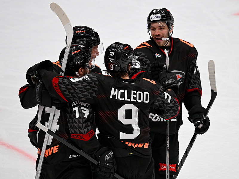 БИТВА КУЛЬТУРНЫХ СТОЛИЦ | Победная раздевалка «Авангарда» после «Трактора»