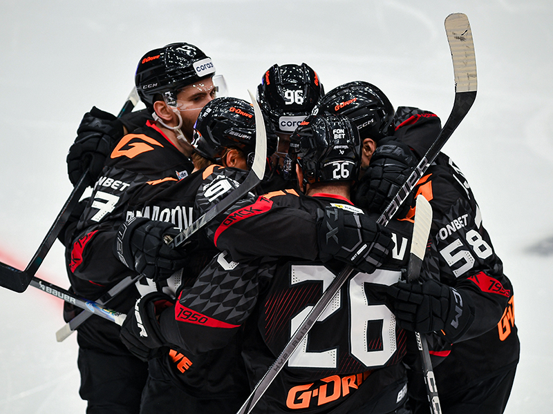 ИГРА УРОВНЯ ПЛЕЙ-ОФФ | Победная раздевалка «Авангарда» после матча с ЦСКА