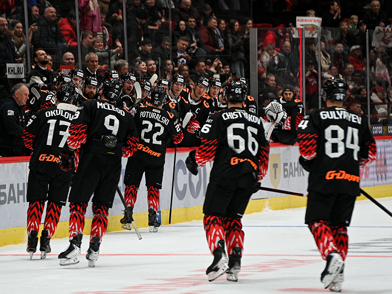 ВСЕГДА ОДНО УДОВОЛЬСТВИЕ ИГРАТЬ ДОМА | Победная раздевалка «Авангарда» после «Сочи»