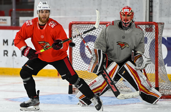 «Не унываем и идём дальше» | Дмитрий Рябыкин и Фёдор Малыхин перед матчем с «Автомобилистом»