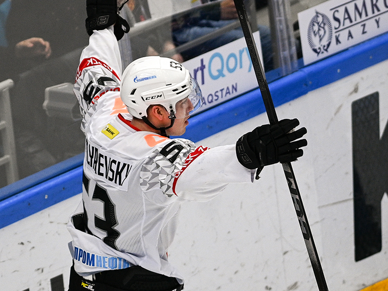 ПОРАБОТАЛИ НАД ОШИБКАМИ | Победная раздевалка «Авангарда» после матча с «Барысом»