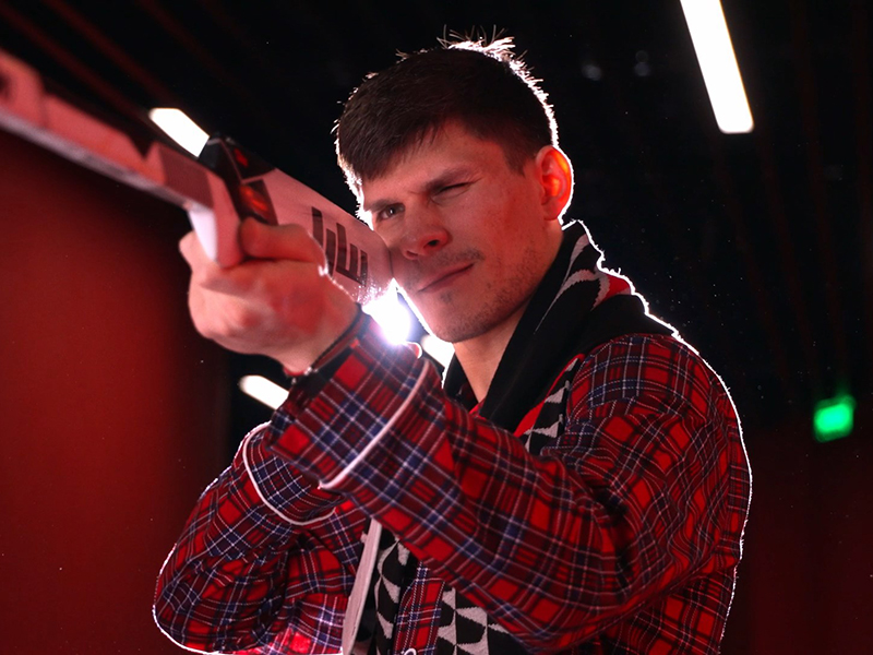 ОДИН В ОМСКЕ | Ледяные бандиты на G-Drive Арене | Новогодняя серия «Авангарда»