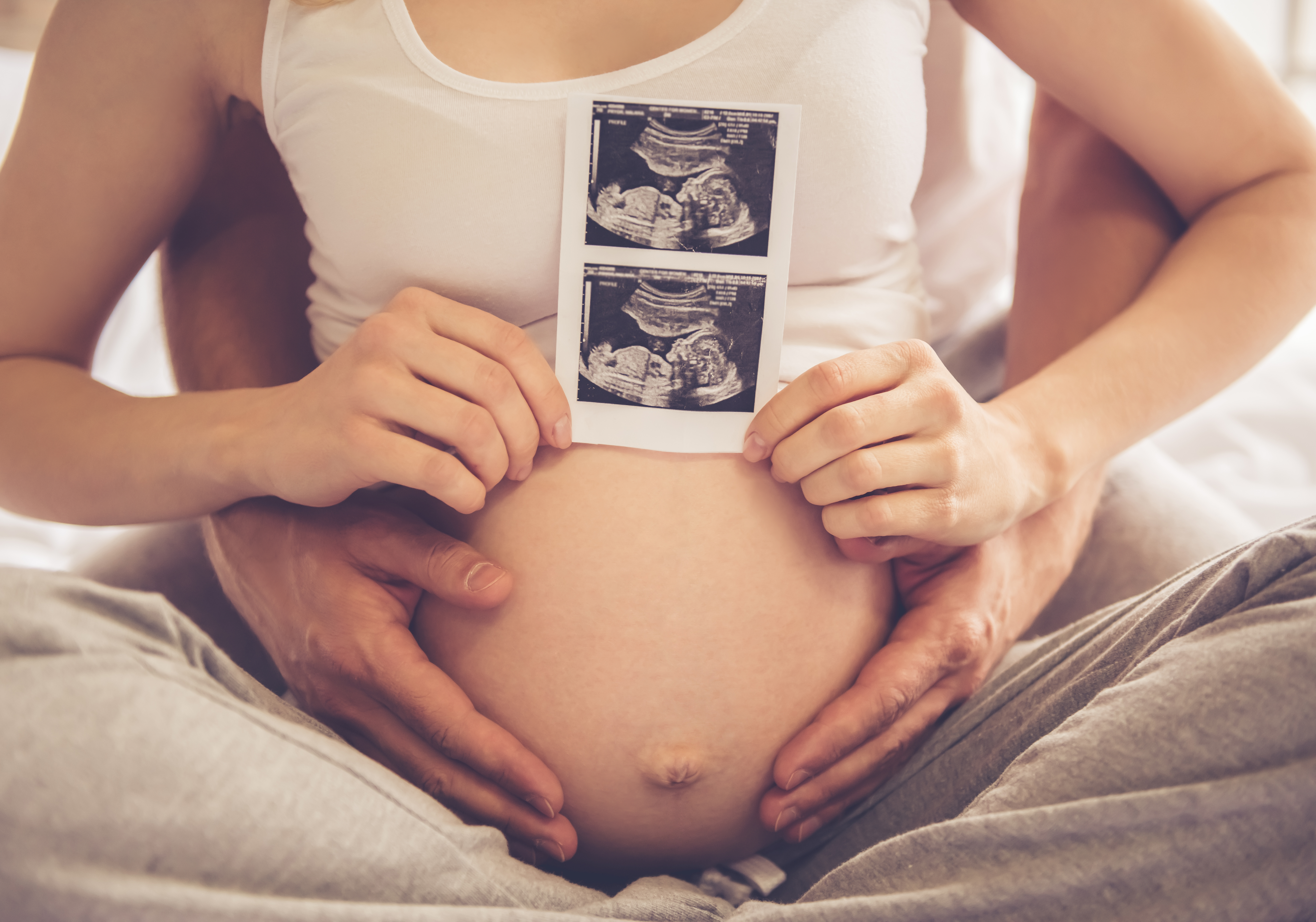 Лучший подарок для женщины это беременность. Беременные животики. Счастливая беременность. Фотосессия беременных.
